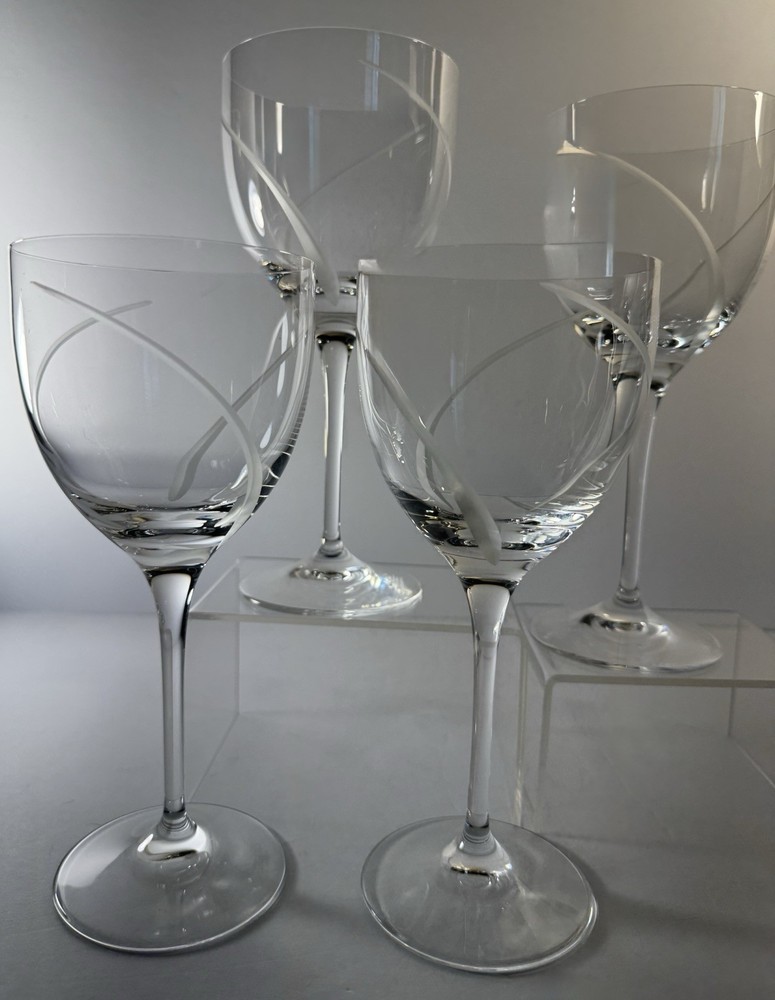 The Da Vinci Collection Cut Crystal Wine Glasses – Swirl Design, Set of 4