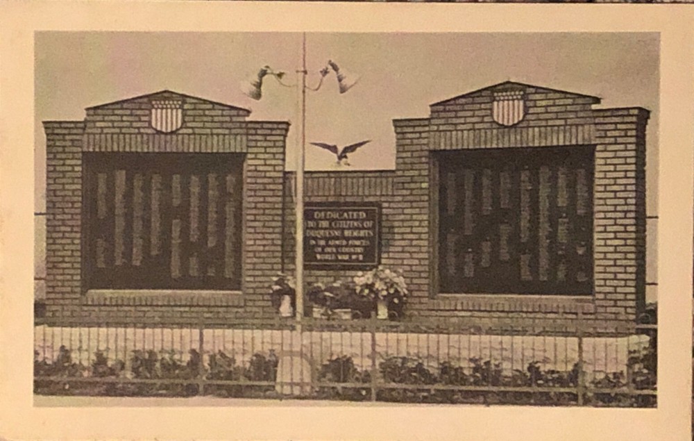 Duquesne Heights Pittsburgh Pennsylvania Postcard WW II War Memorial Unposted PA