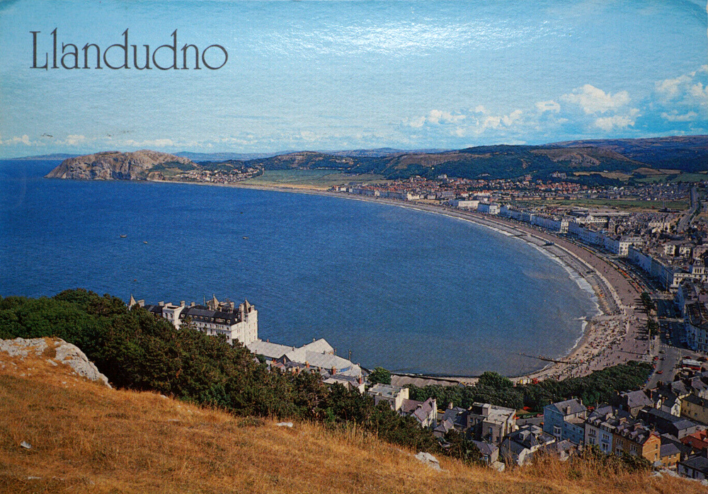 Postcard View of Llandudno Pier Promenade Bay Scenic Seaside Gwynedd Wales RPPC