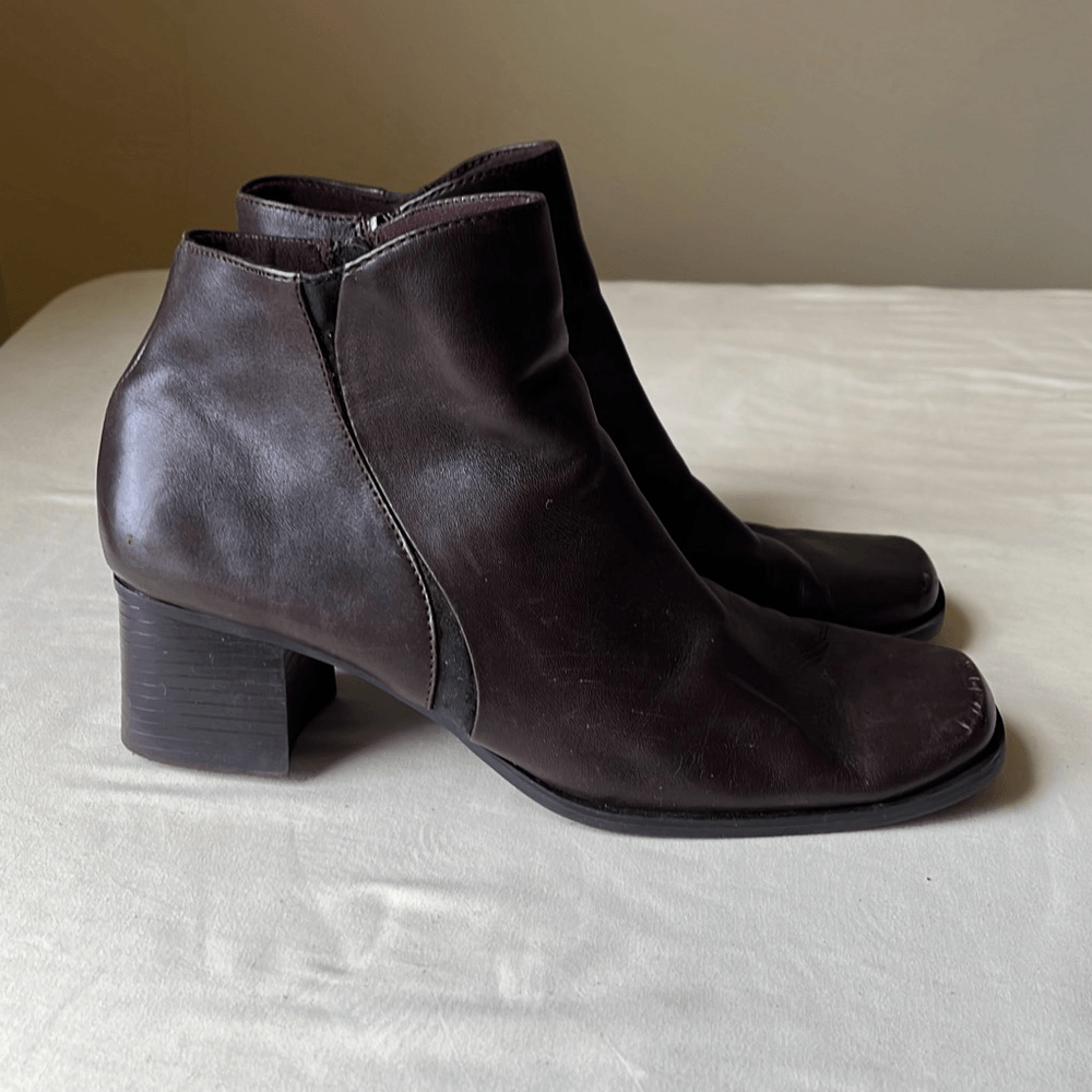 Vintage Y2K Brown Leather Ankle Boots Square Toe Block Heel Women’s 9.5