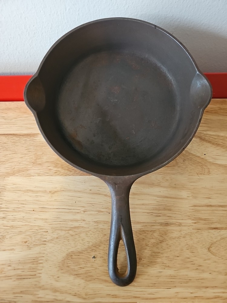 Vintage Griswold No 5  724 Large Logo Erie Pa USA Cast Iron Skillet / Frying Pan