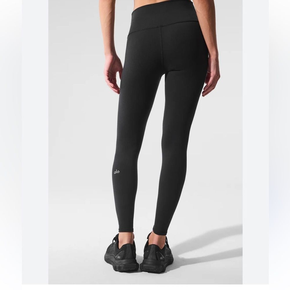 Alo Yoga 7/8 airbrush Black High Waist Leggings SZ M
