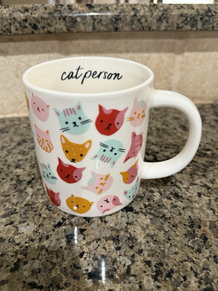 Adorable Cat Lover Coffee Mug - Perfect Gift for Feline Fans