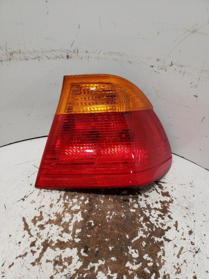 Passenger Tail Light Sedan Quarter Panel Mounted Fits 99-00 BMW 323i 1418818