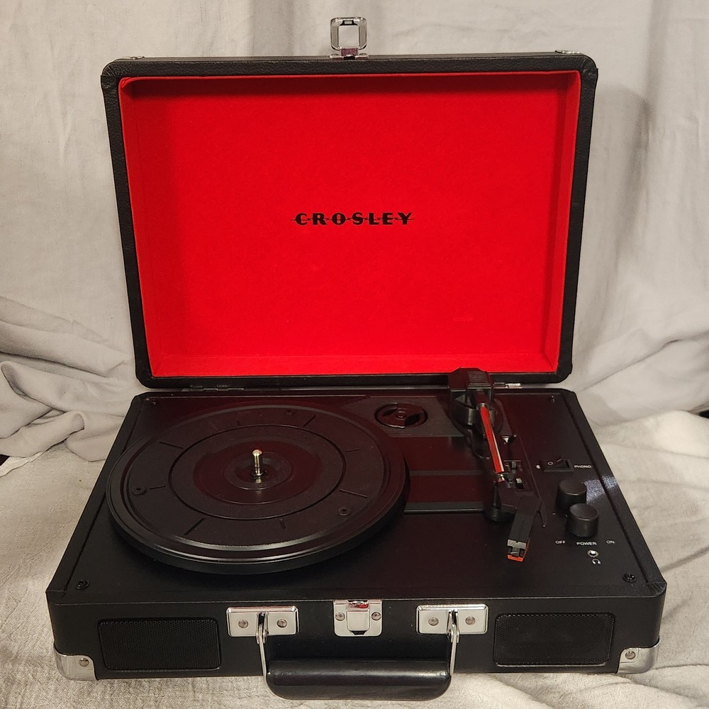 Crosley CR8005DBK Cruiser Deluxe 3-Speed Turntable - Black
