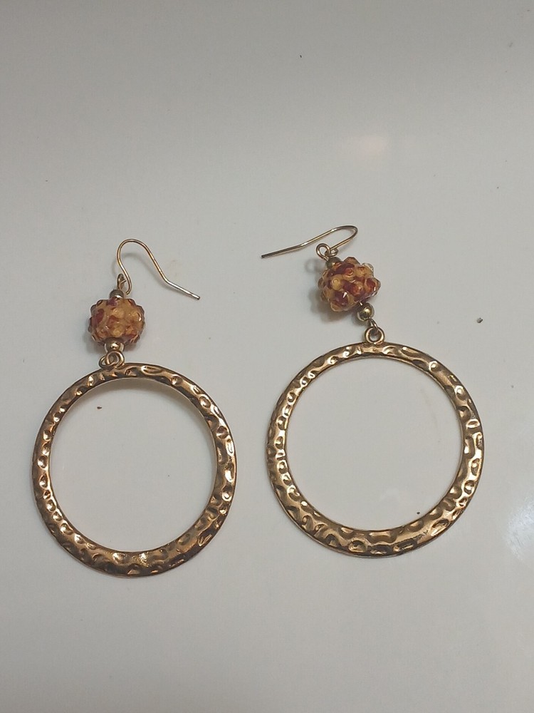 Pair Of Womens Gold Tone Hoop Earings