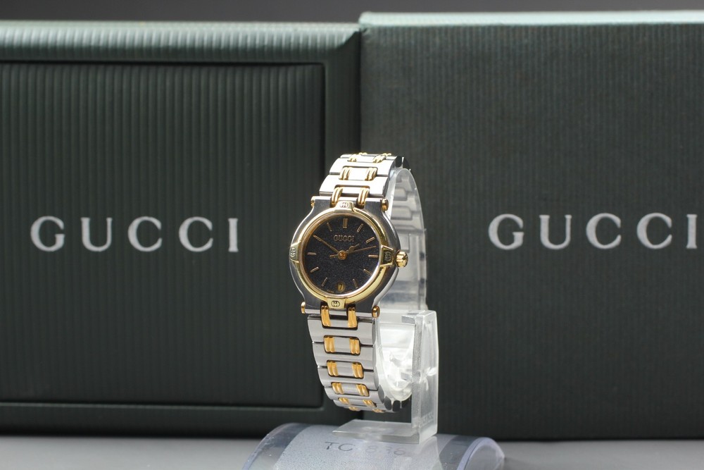 Vintage GUCCI 9000L Gold Two Tone Black Dial Quartz Women's Watch Near MINT