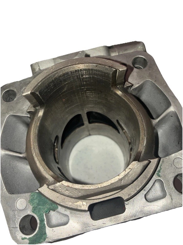 Honda 2003 Cr 250r Cylinder READ DESCRIPTION