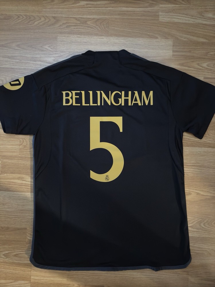 Real Madrid 23/24 Size Large Third Jersey ‘Bellingham 5’