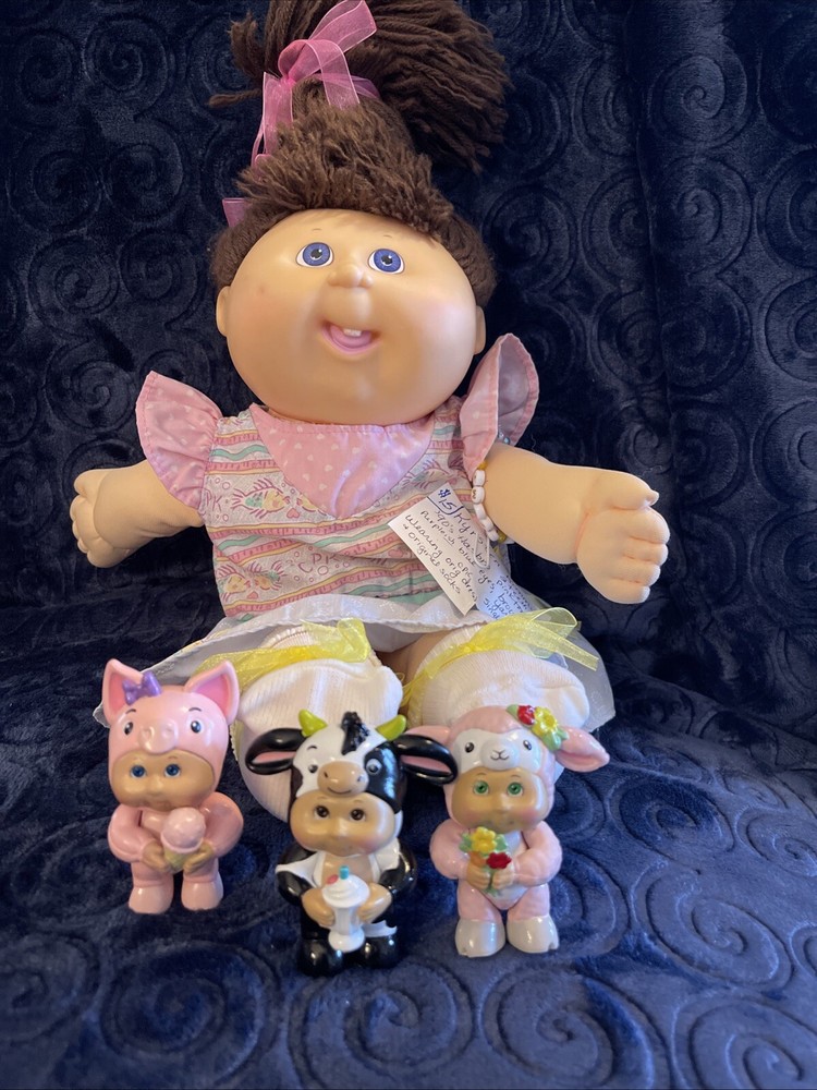 “ Kyrsten Kimmy & Her Figurines” CPK Girl, Blue Eyes, Brown Yarn, PRICE REDUCED!