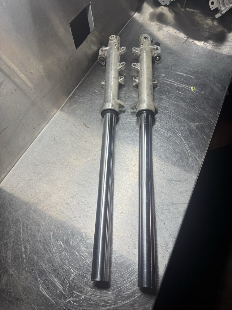 Yamaha RD500 LC RD500LC Rz500 Front Forks Suspension Legs Fork OEM genuine Y47X