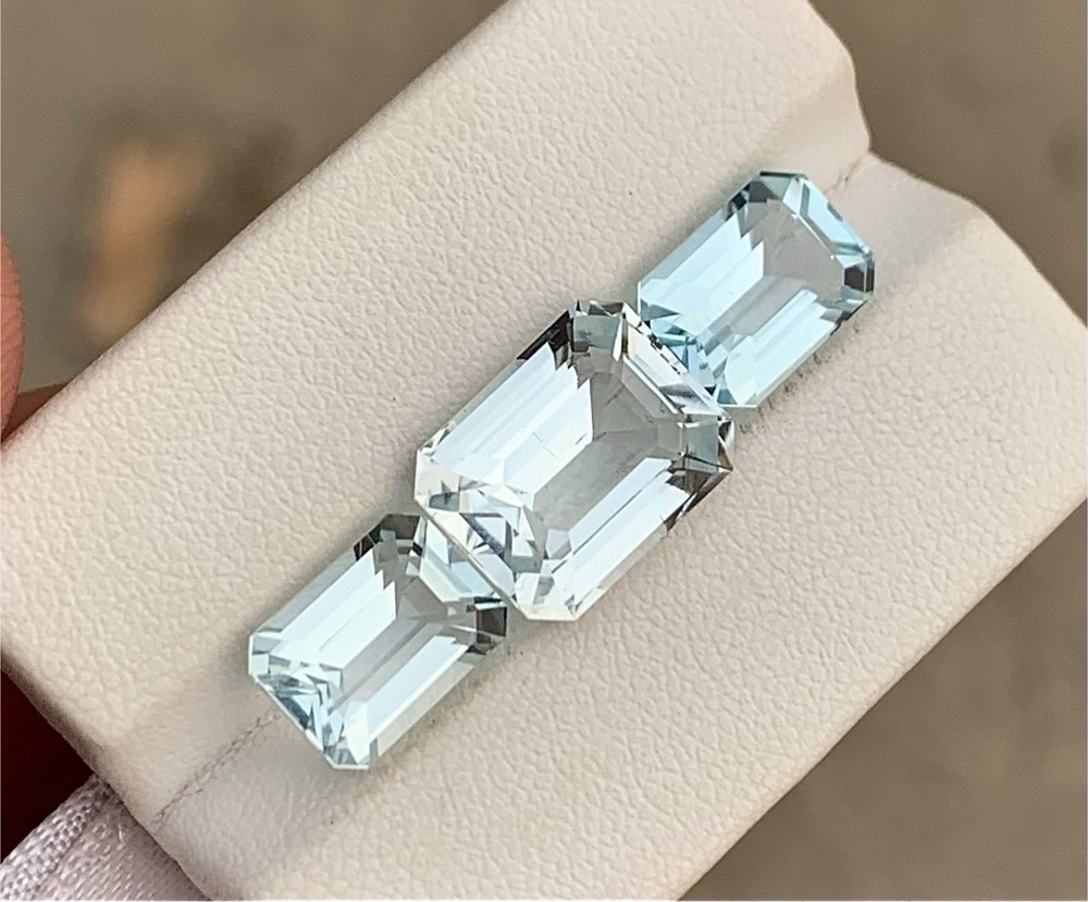 12.50 Carat  Natural Aquamarine Set loose gemstone From Pakistan
