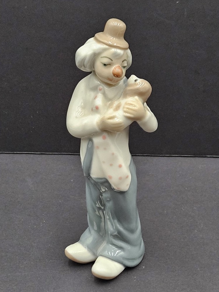 Vintage Cascades CLOWN With Puppy  PORCELAIN Figurine Ceramic  Spain Glazed 6
