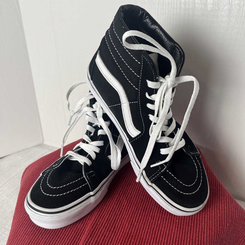 Black White Hi Top Vans Sneakers  721356 Men Size 6 Women Size 7.5