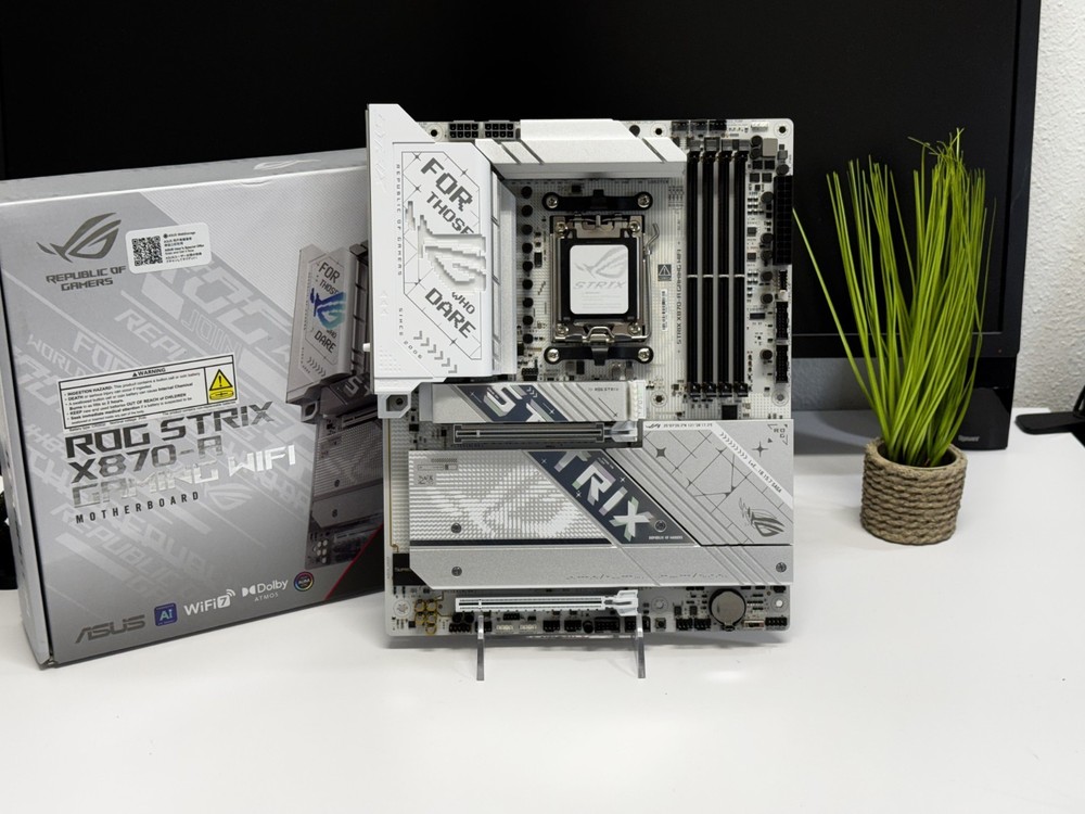 ASUS ROG STRIX X870-A GAMING WIFI AM5 DDR5 PCIe 5.0 WiFi 7