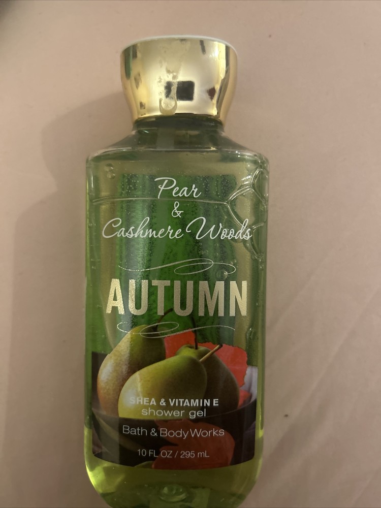 BATH & BODY WORKS Rare Autumn Pear Cashmere Woods Shower Gel with Shea Vitamin E  