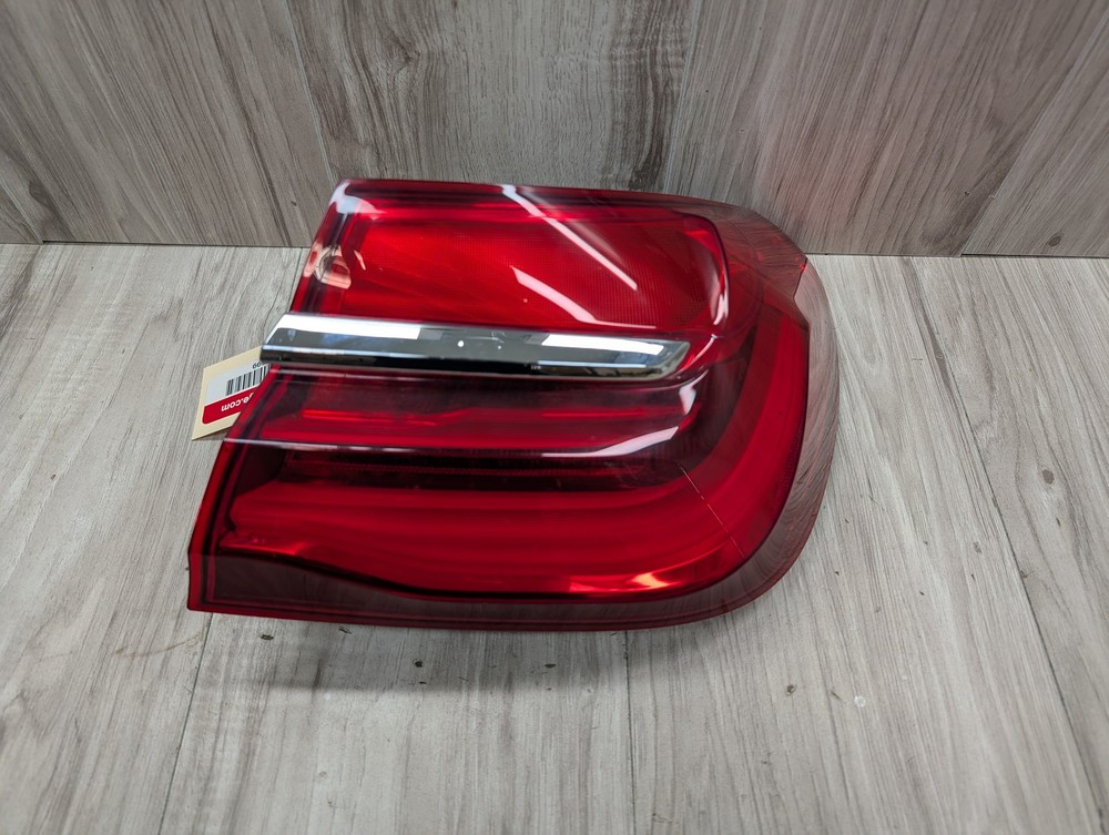 16-19 OEM BMW G11 G12 740 750 M760 B7 Rear Right Passenger Outer LED Tail Light