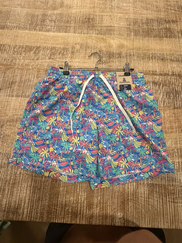 Chubbies 5.5'' Inseam Swim Trunks | The Wild Tropical Bunches, Men’s medium NWT