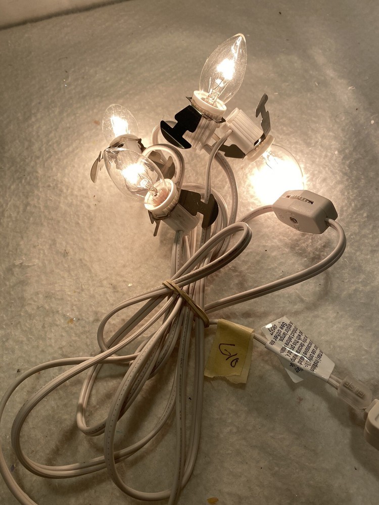 4-Socket Light Cord Set with On/Off Switch for C7 Christmas Village Bulbs