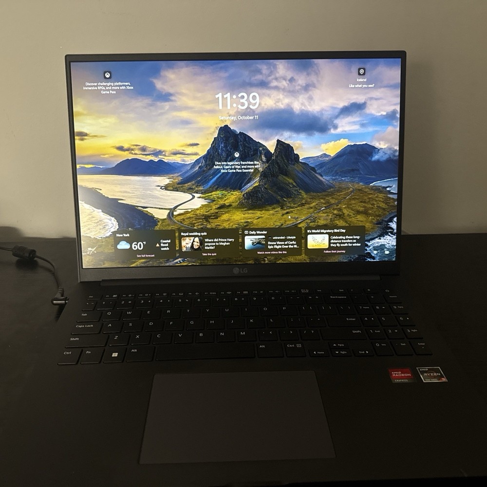 16'' UltraPC Laptop Windows 11 Pro, 16GB LPDDR4x, 512GB, AMD Ryzen™ 5 7530U