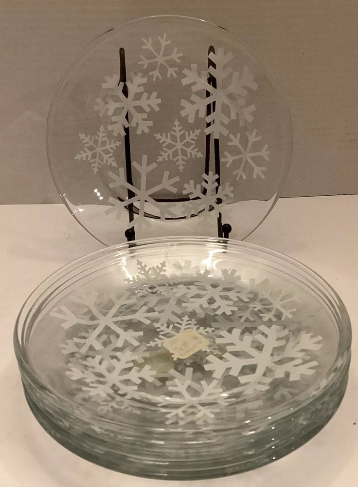 New 6-Crate & Barrel {snowflake} Salad, Dessert, Appetizer Plates Clear Glass