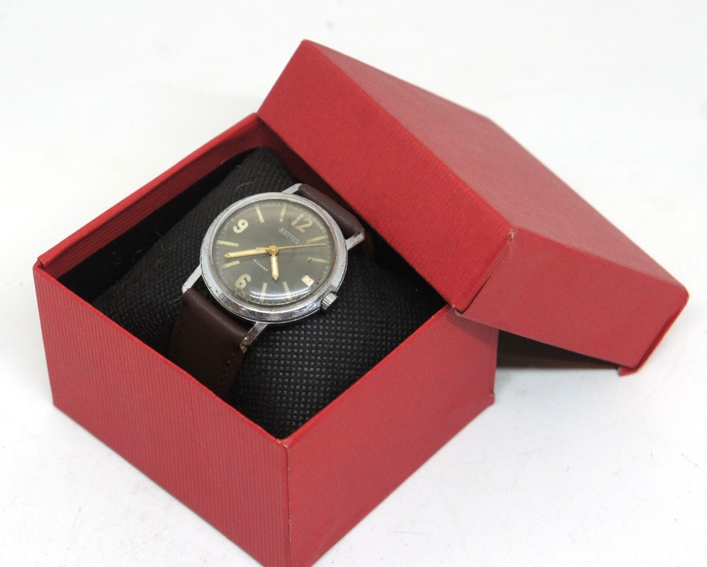 RARE USSR Wostok Vostok vintage mechanical Wrist watch 18 Jewels ChChZ Сal. 2214