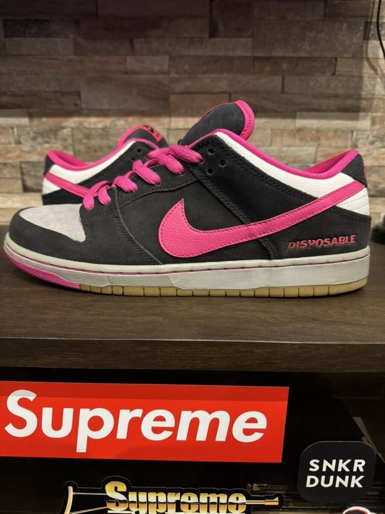 Men's Nike Dunk SB Low Disposable Sneakers in US 10.5  