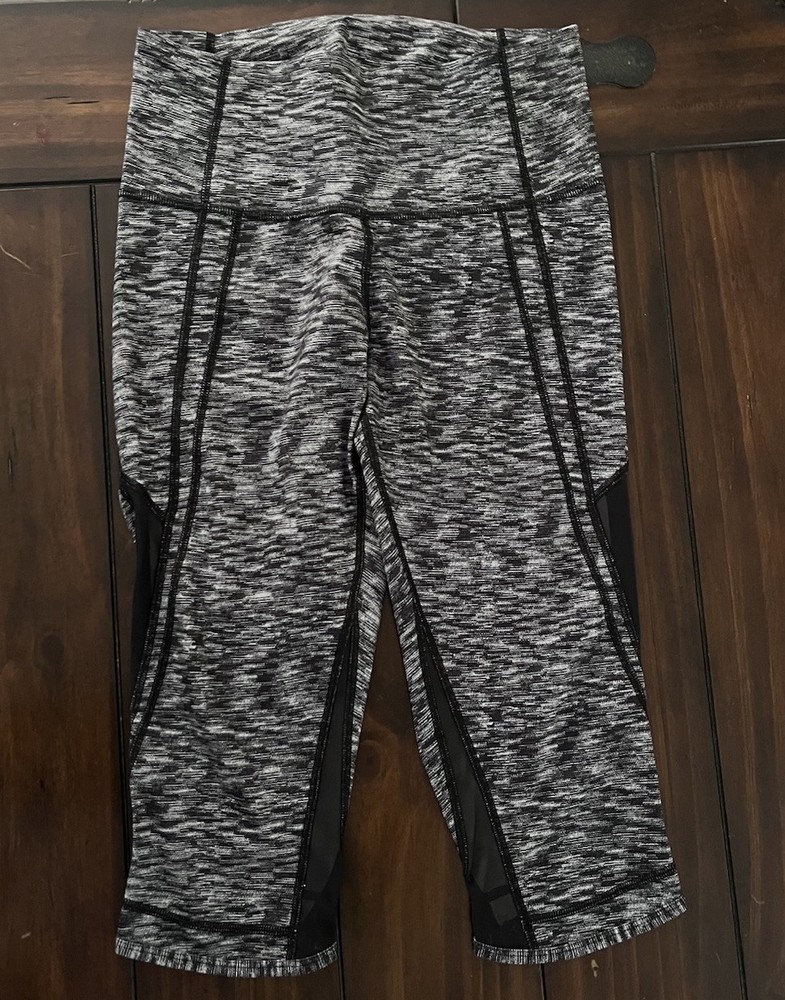 Lululemon Drop It Like Its Hot Crop Leggings Womens Size 8 Black Dramatic Static