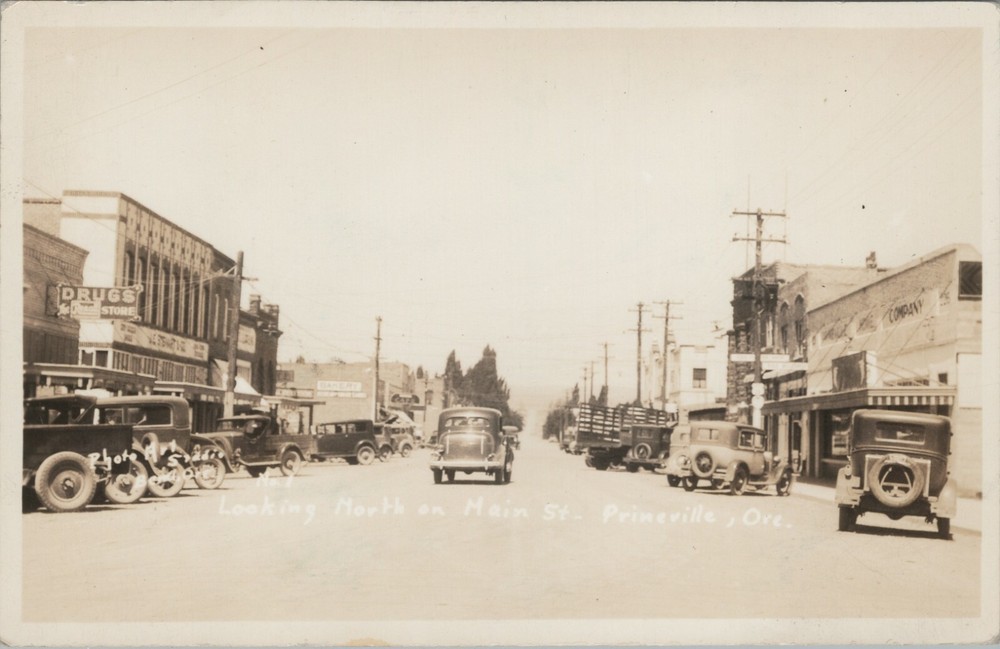 Vintage 1930s-40s RPPC of Prineville OR Main Street Drug Store EKC Art Studio Photo N278