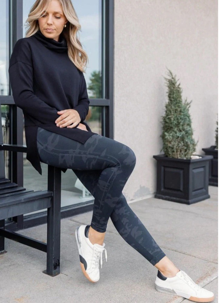 Spanx Look at Me Now Seamless Leggings Black Camo Size XL