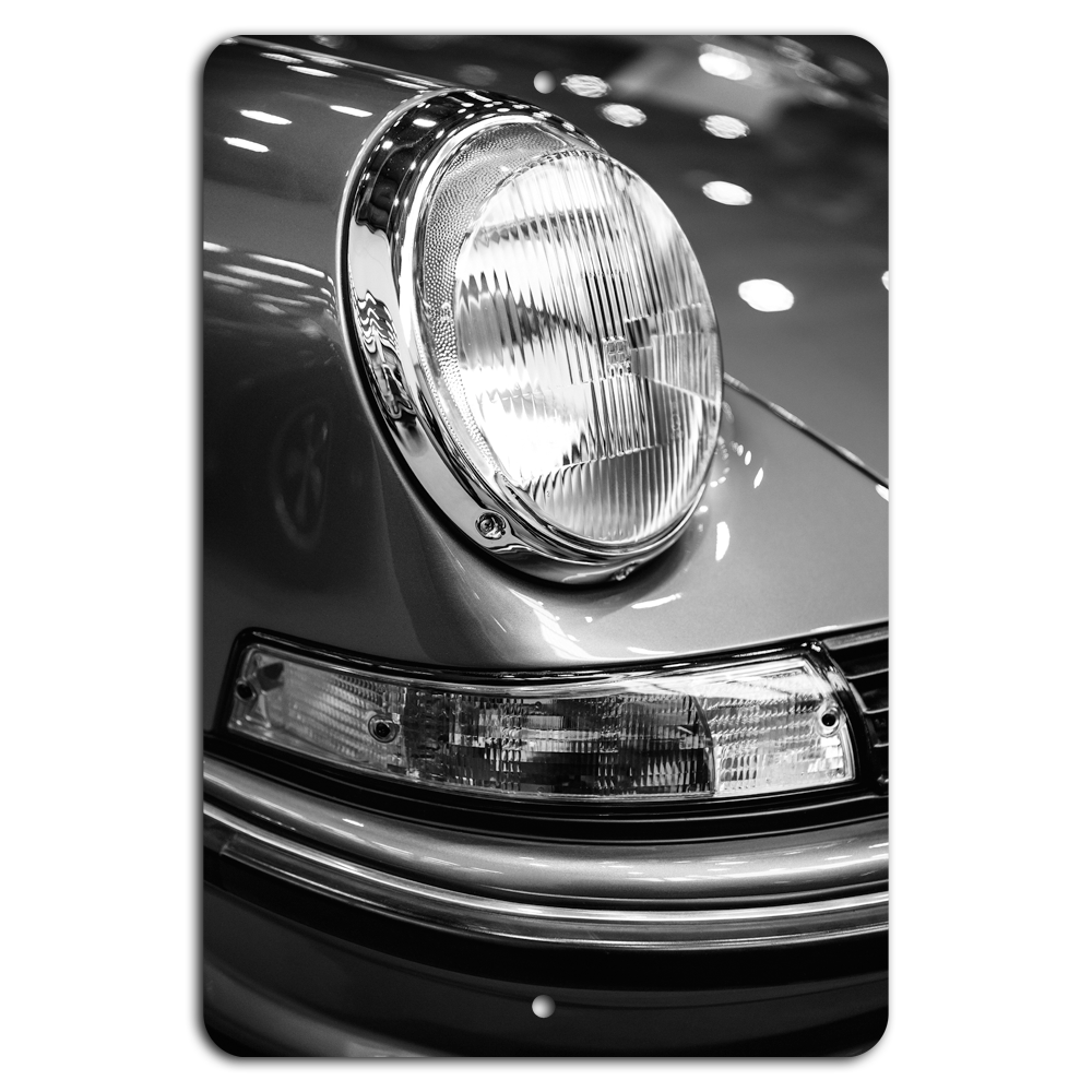 Vintage Headlight Charm: Classic Car Style