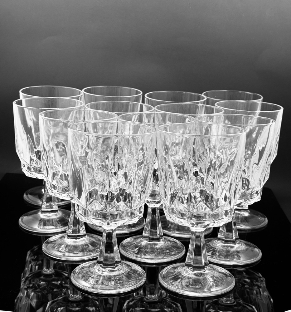 Vintage Arcoroc France Wine Goblets Set of 13 – Arctic Pattern – Clear Tempered