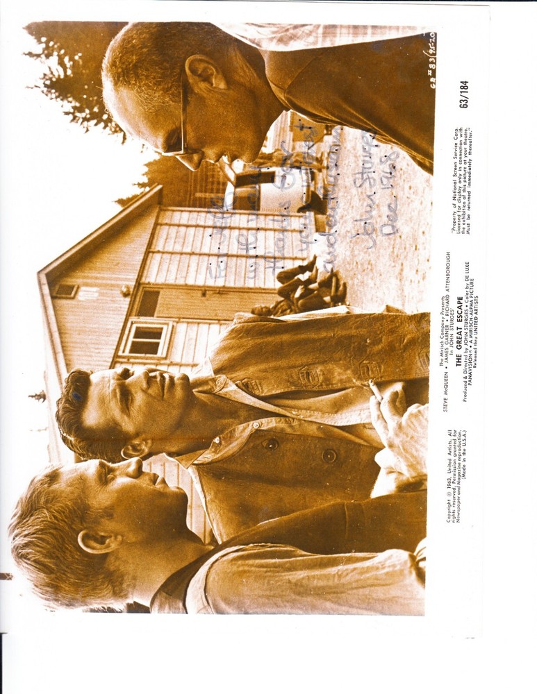 PHOTO Steve McQueen, James Garner, John Sturges, signed by Sturges.