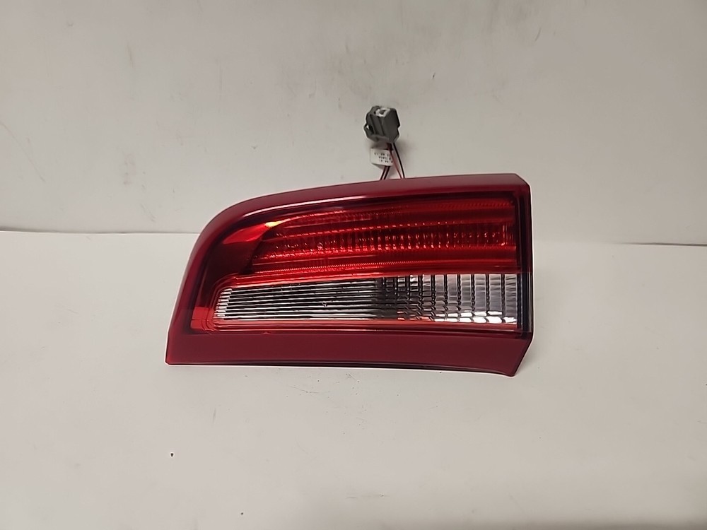 2011-2018 Volvo S60 Right Rear Inner Tail Light OEM L103
