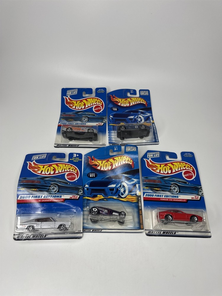 Lot of 5 Hot Wheels Mattel Wheels 1999-2000 Die Cast Metal Collectible Race Cars