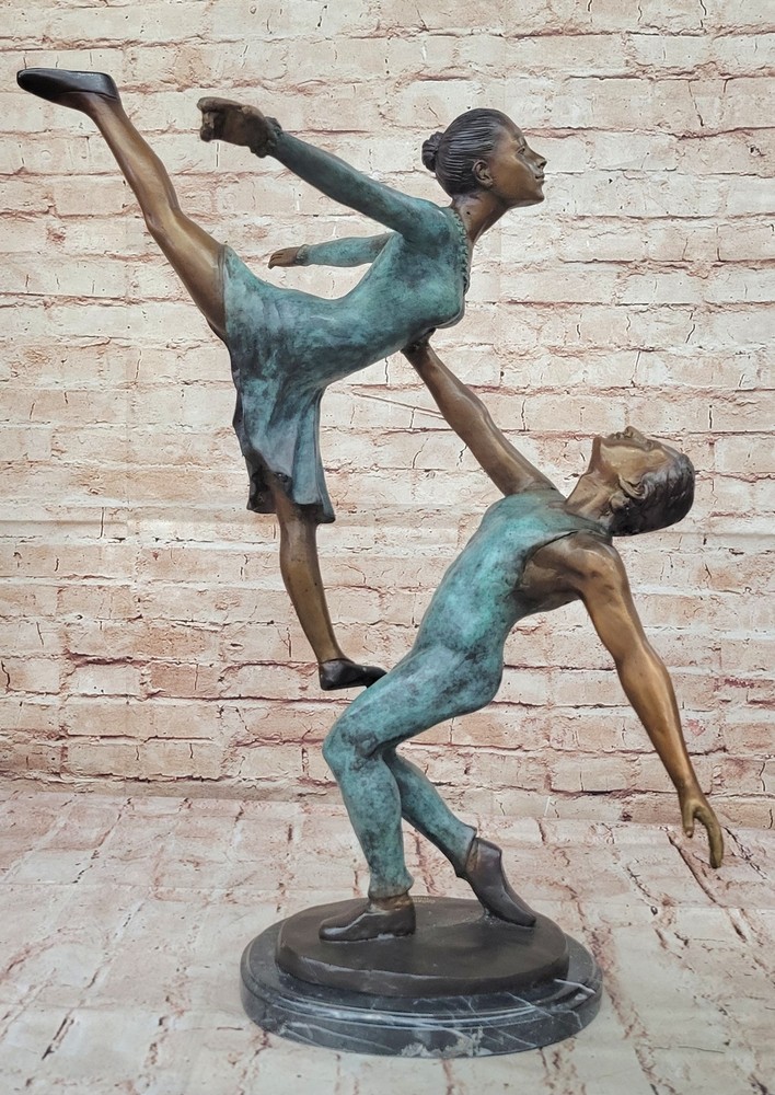 COLLECTIBLE BRONZE SCULPTURE Dancers 24