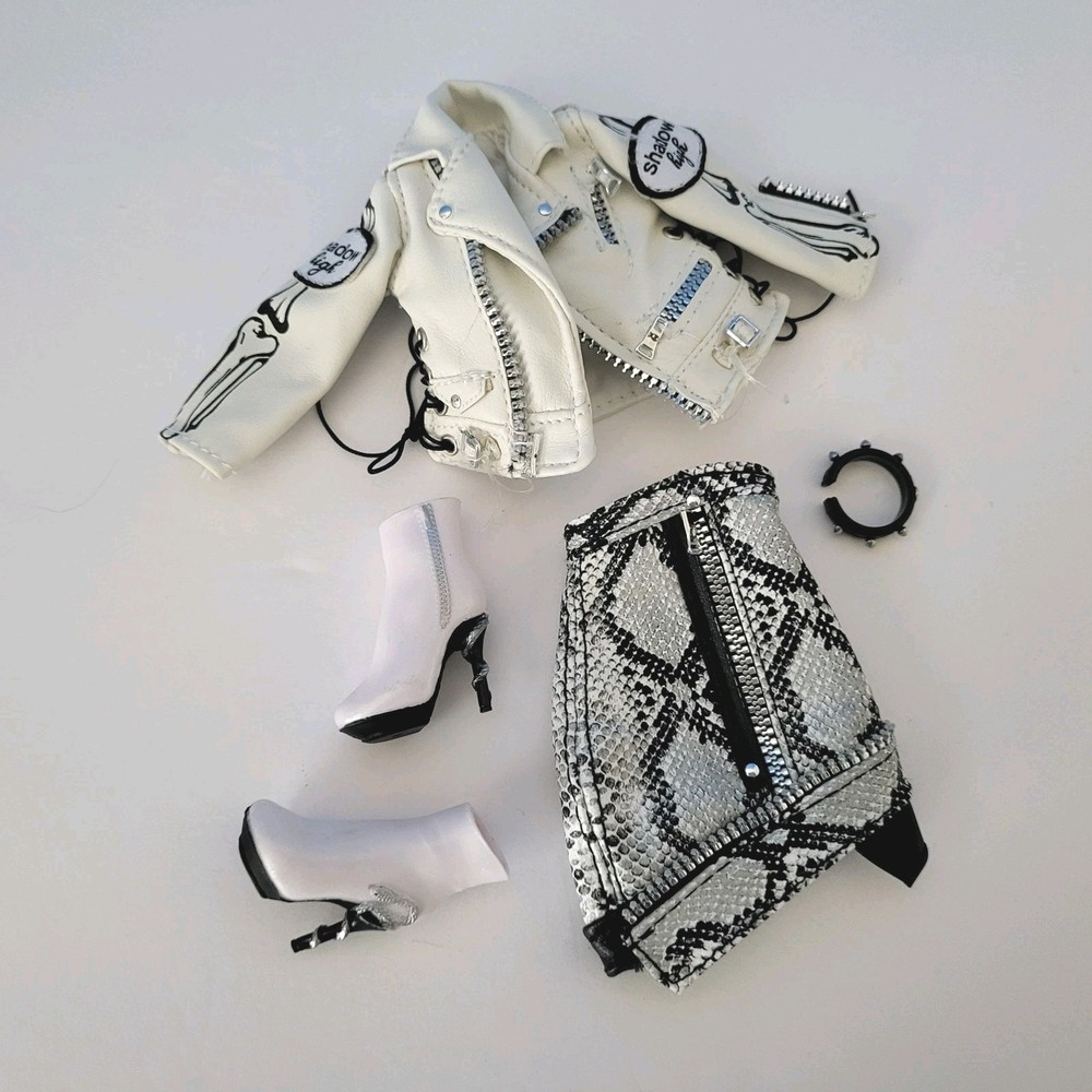 Rainbow High Shadow Heather Grayson Doll with Outfit & Accessories New