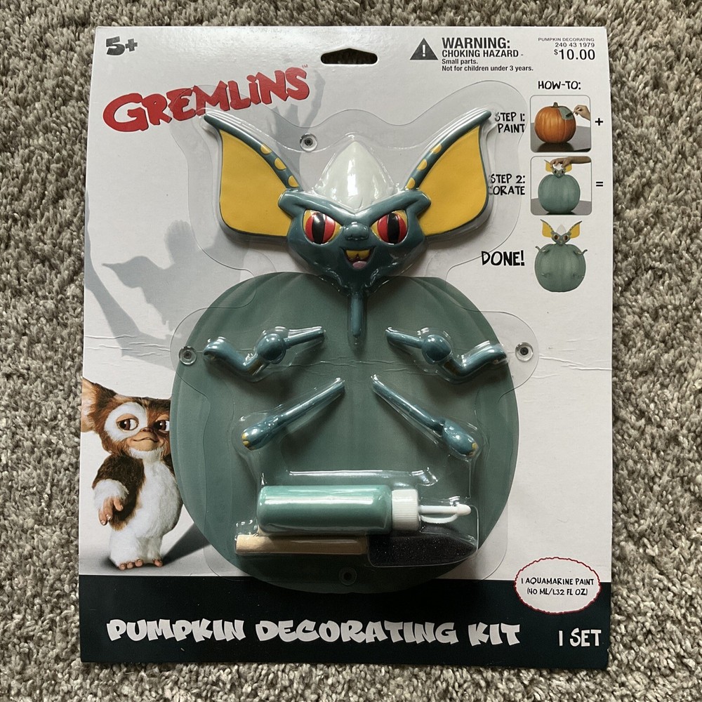 Gremlins Stripe Pumpkin Push In Pieces w/ Paint Halloween Pumpkin Decorating Kit
