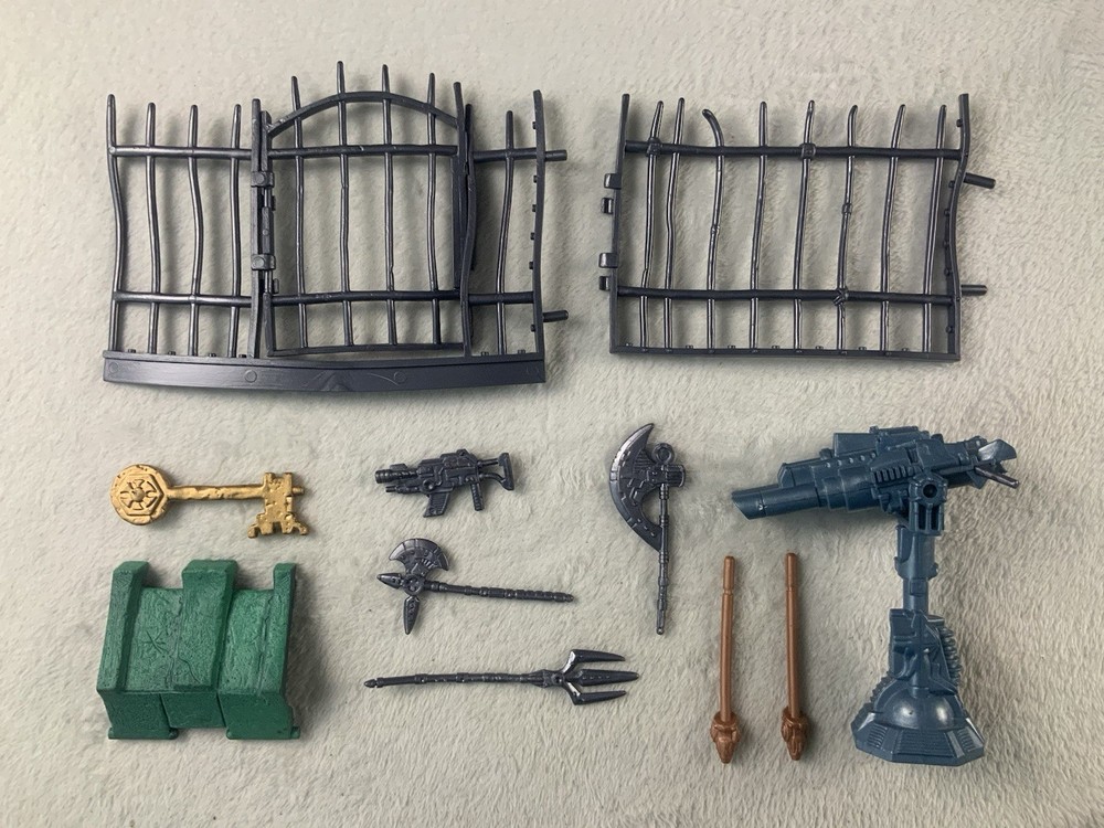 MOTU Masters of the Universe Castle Grayskull 200x Parts & Weapons Lot