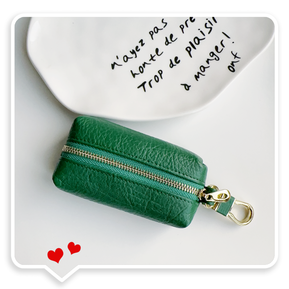 Clearance Sale - Stylish Genuine Leather Car Key Pouch - Durable and Practical-image