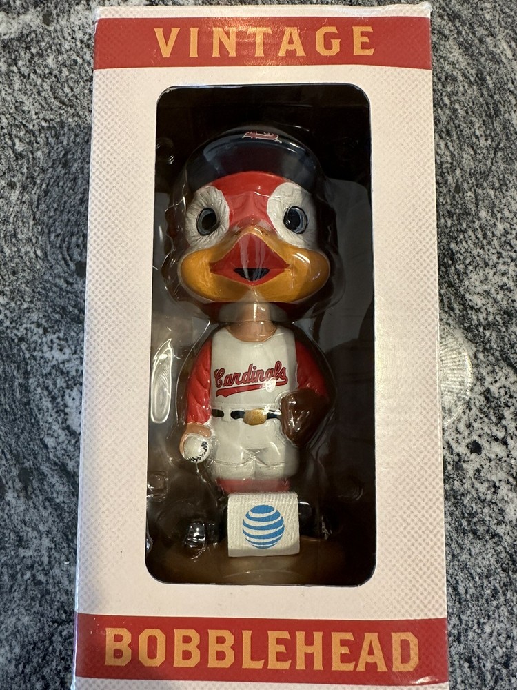 St. Louis Cardinals Vintage Retro Mascot Bobblehead SGA (2016)