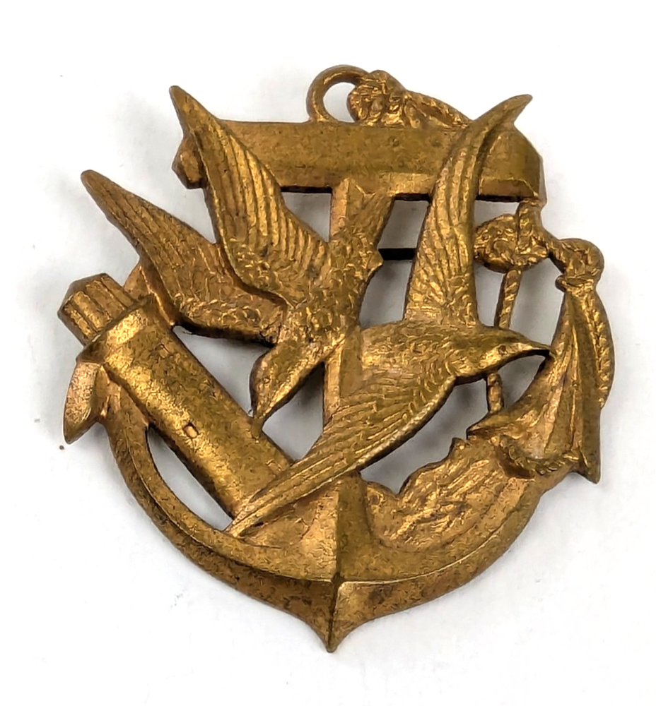 Antique WWII US Navy Sailor Anchor Swallows Pin Brooch Cap Badge C clasp