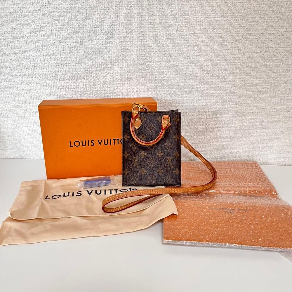 Limited Time Sale!! Louis Vuitton Petite Sac Plat-image