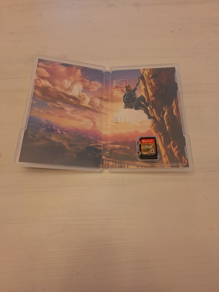 The Legend of Zelda: Breath of the Wild - Nintendo Switch - Great Condition