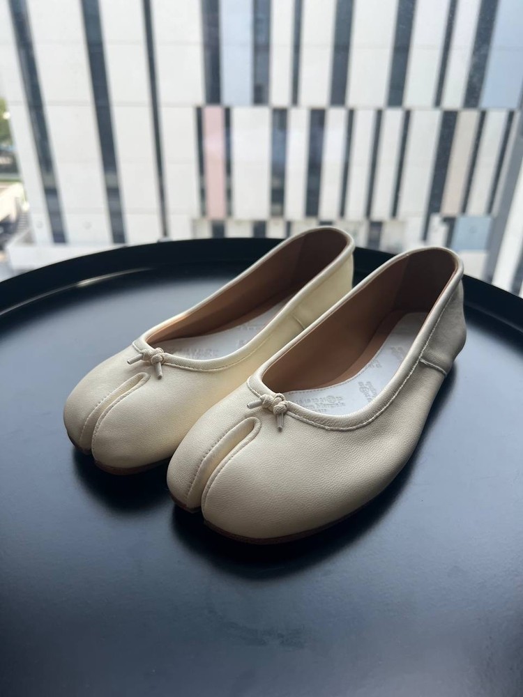 Maison Margiela Tabi Flat Ballerinas – White, Size 37 ,24.5cm