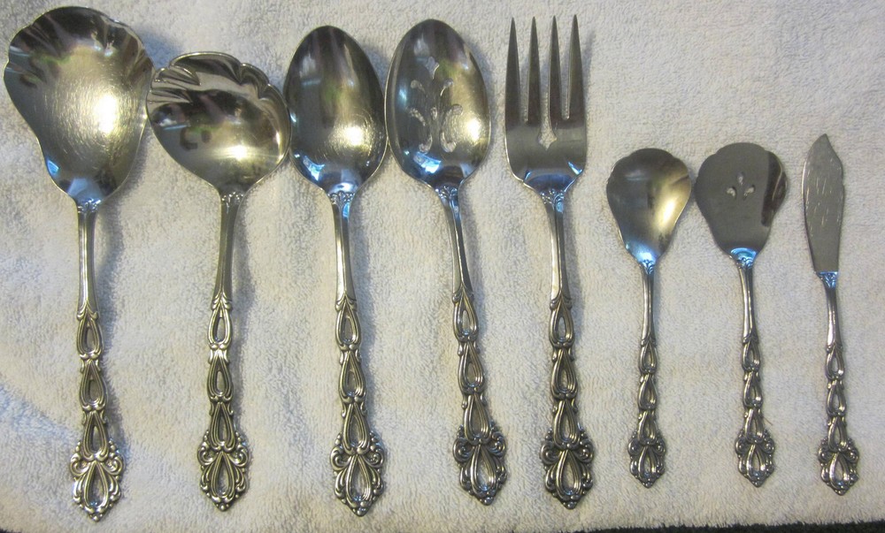8 Serving Pieces Oneida Chandelier Spoons,knife Community Stainless Flatware VTG