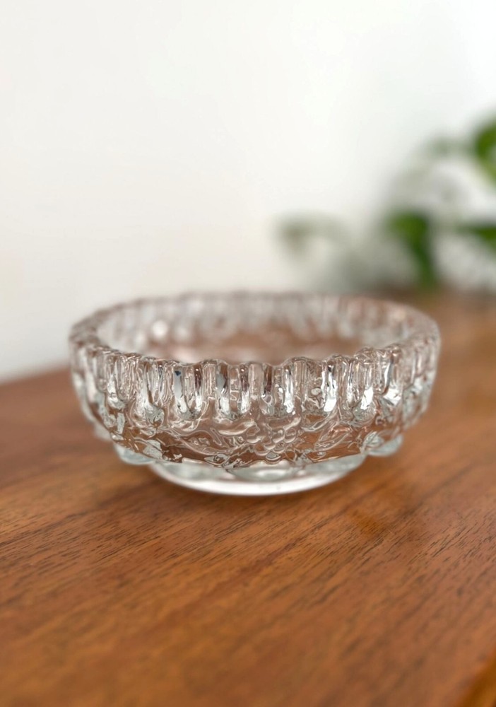 Vintage Westmoreland Pinch Ruffle Glass Bowl Milk Green Depression Era