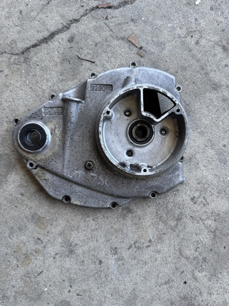 Suzuki GT750 GT 750 Engine Motor Cover Oem Genuine Part Water Bottle