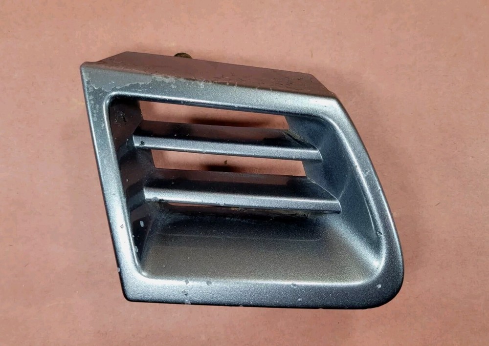 1992-1996 Honda Prelude Front RIGHT Bumper Headlight Nose Grille Grill Vent OEM