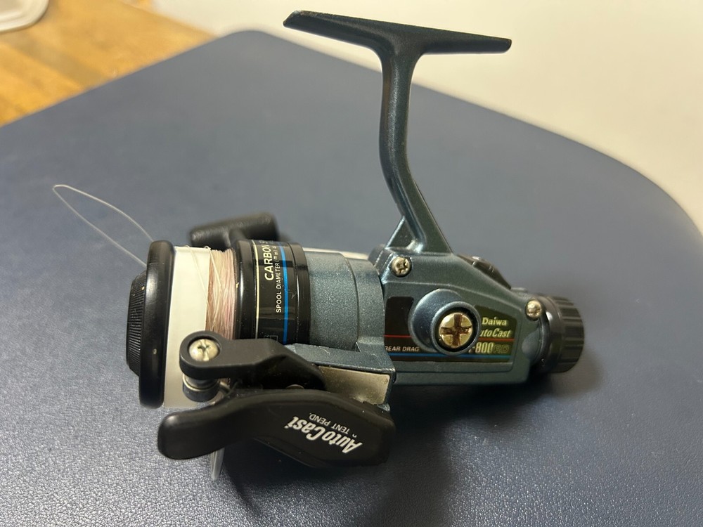Daiwa ST-800 RD Auto Cast Spinning Reel